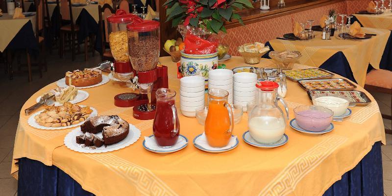 Hotel Bucaneve Moena Zewnętrze zdjęcie